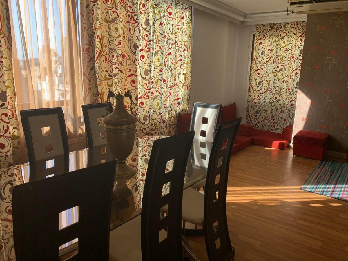 Luxury Apartment In 51 Shehab Street Kairo Eksteriør billede